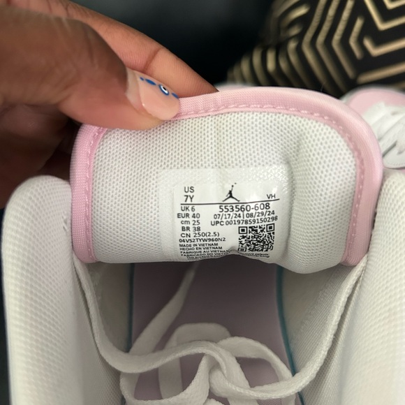 Nike Air Jordan 1 Low GS & Womens Pink Foam & Fire Red Sports Sneaker 553560-608 - Picture 8 of 8